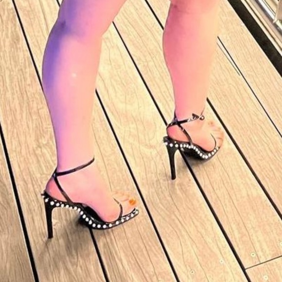 Heels - Picture 11 of 12